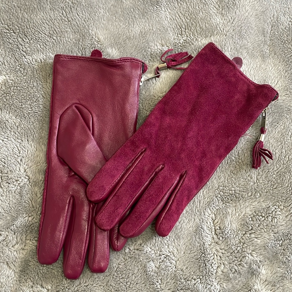 Leather and Suede Burgundy Hand Gloves With Tassels